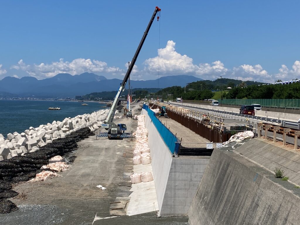 Ｒ３国道１号西湘ＢＰ災害対策工事