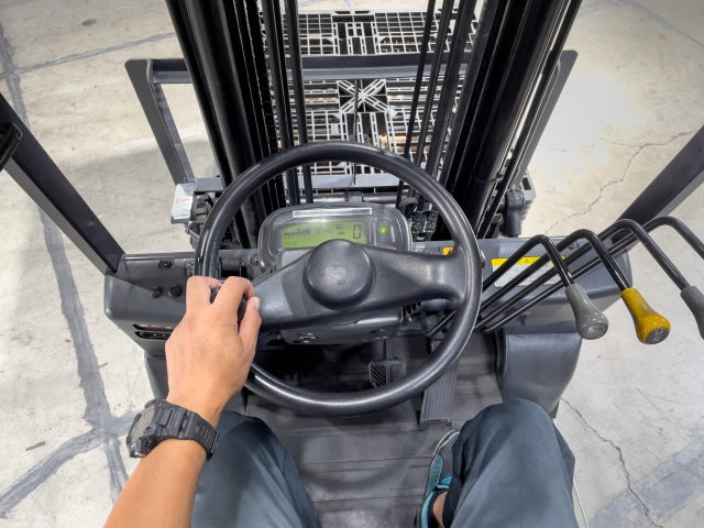 フォークリフト